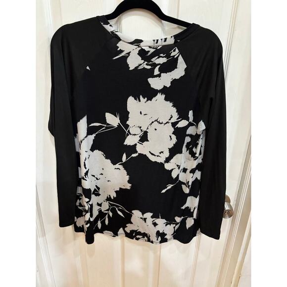 Sew in Love Adorable Black and White Blouse Oversized (M) - Picture 3 of 3